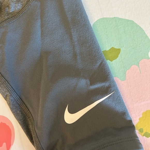 Nike Pro Dri-Fit Kids Boys 3/4-Length Athletic Tights XS - Picture 3 of 4